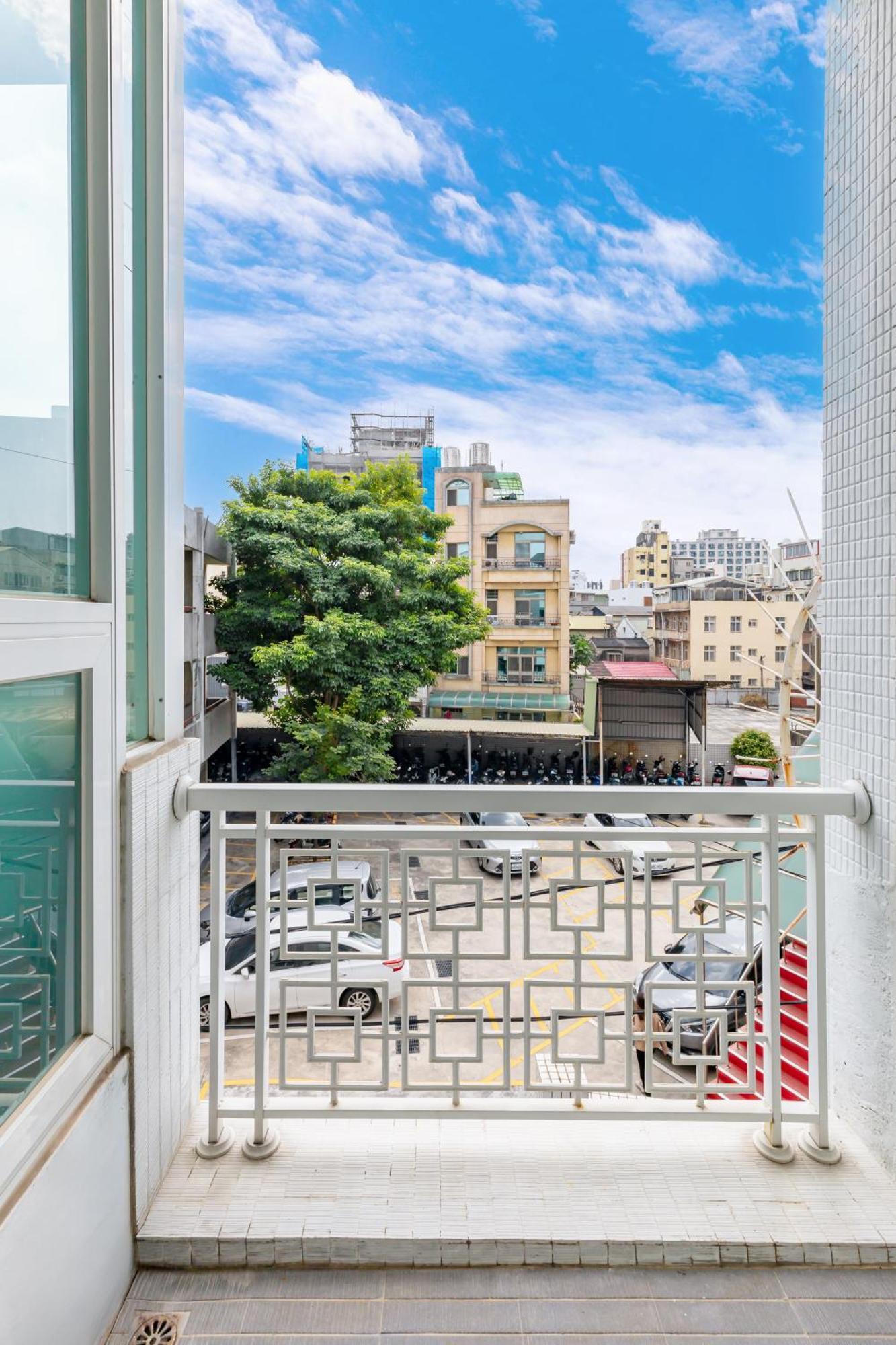 32小巷弄 Hotel Тайнан Екстериор снимка