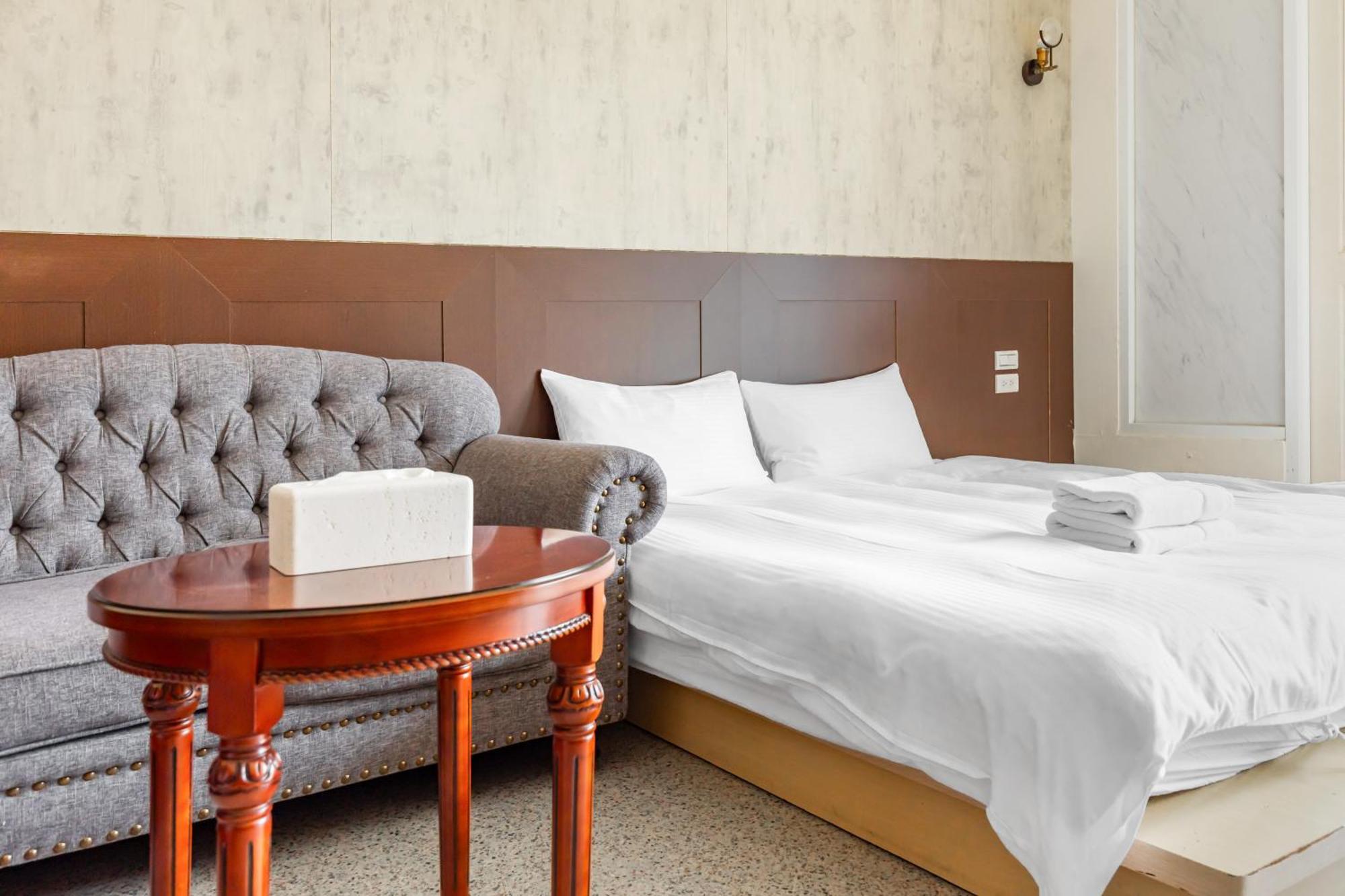32小巷弄 Hotel Тайнан Екстериор снимка