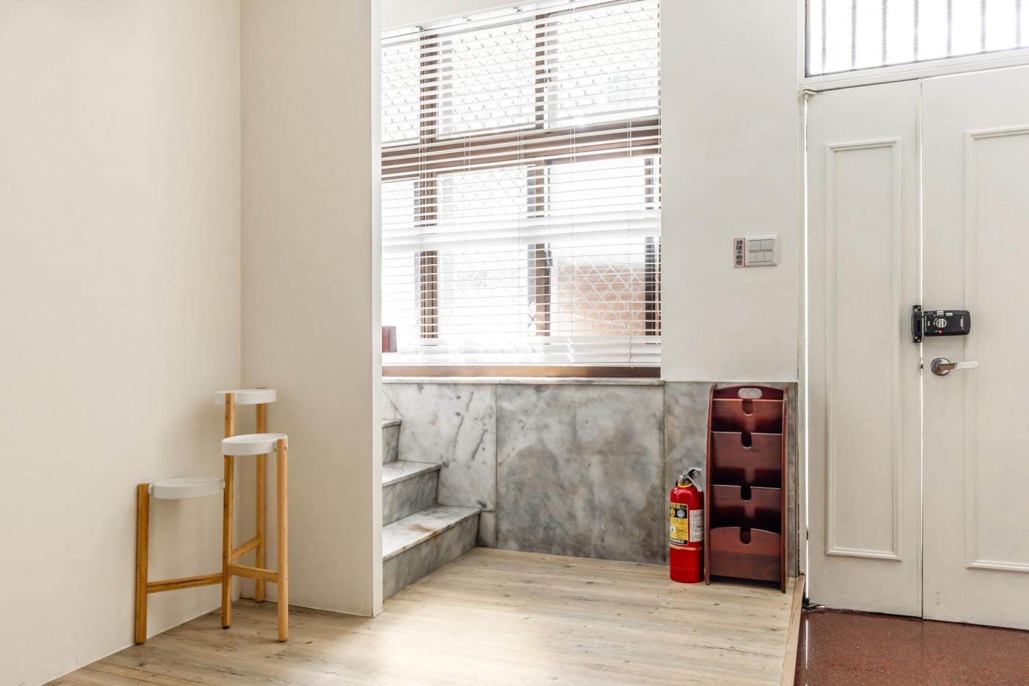 32小巷弄 Hotel Тайнан Екстериор снимка